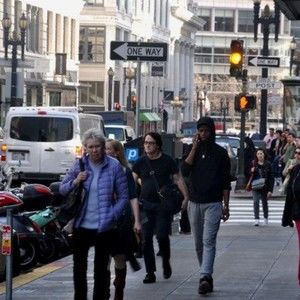 Meet your Posher, Laura